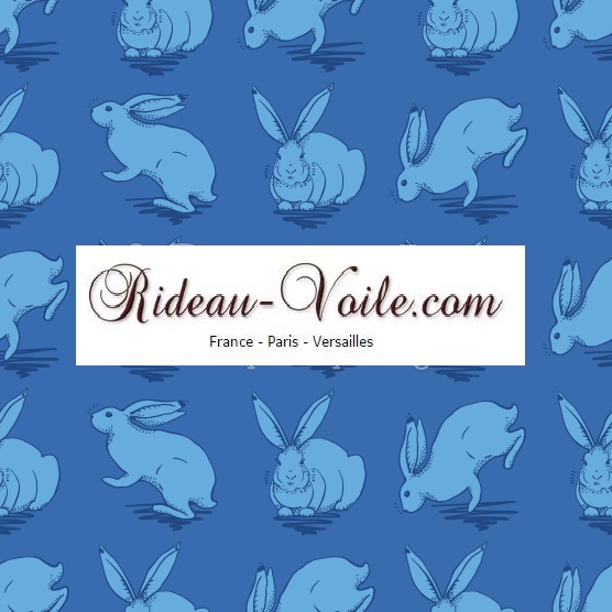 décoration tissu bleu avec motif lapin bleu